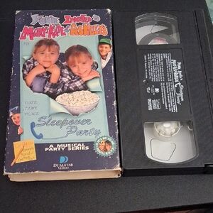 Mary-Kate and Ashley Sleepover Party VHS